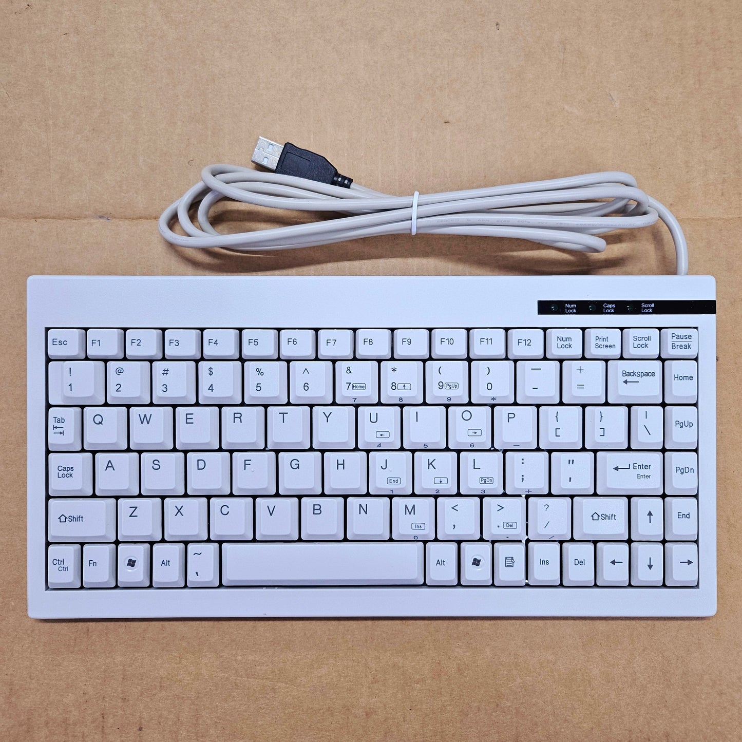 Adesso Mini USB Keyboard With Embedded Numeric Keypad